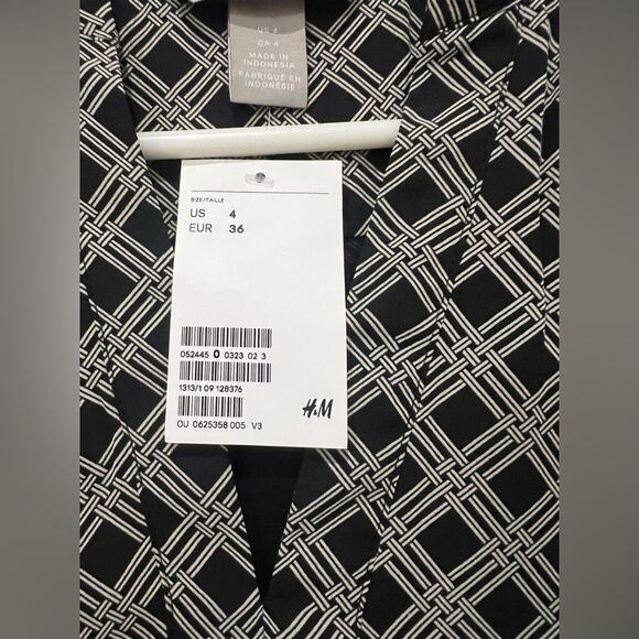H&M Sleeveless Creped Dress Black White size 4 - Picture 5 of 6